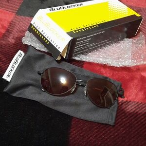 AUTHENTIC RARE VINTAGE BLUBLOCKER 🌞 SUNGLASSES😎 SUMMER GIFT 🎁